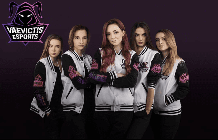 https://www.williamcollis.com/wp-content/uploads/2020/07/female-team-740x475.png